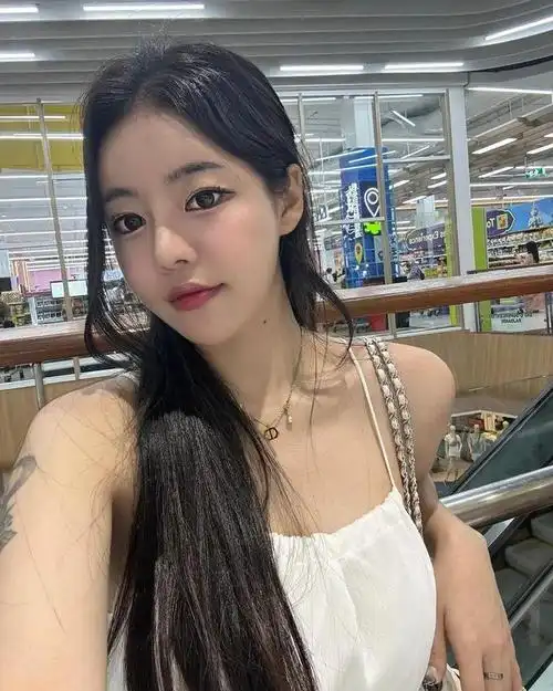 爱情片海报